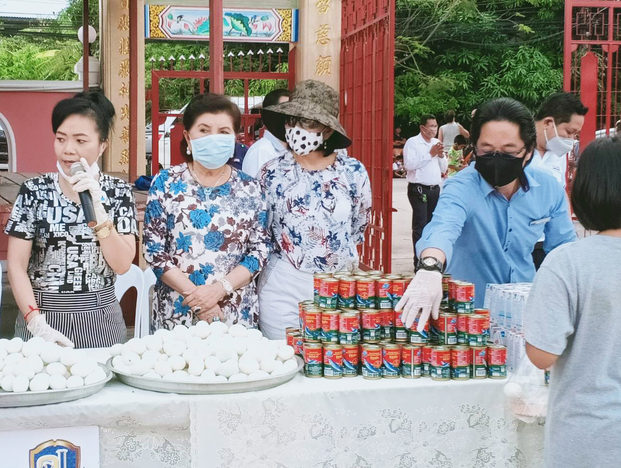 ไทยรุ่ง ปันน้ำใจ มอบความสุขให้ชุมชน สู้ภัย COVID-19