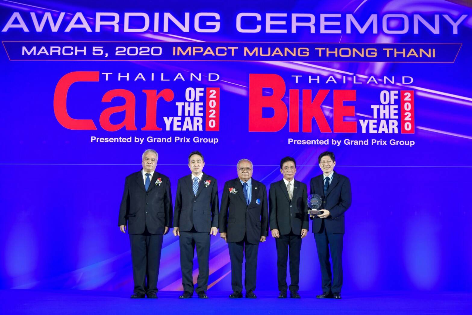 ไทยรุ่ง คว้ารางวัล Car of The Year 2020 