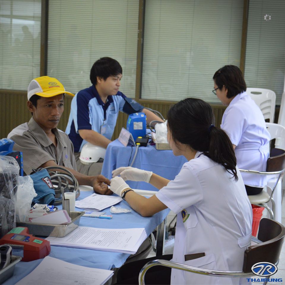 ร่วมมือ ร่วมใจ ชาวไทยรุ่ง บริจาคโลหิตมอบให้กับโรงพยาบาลศิริราช